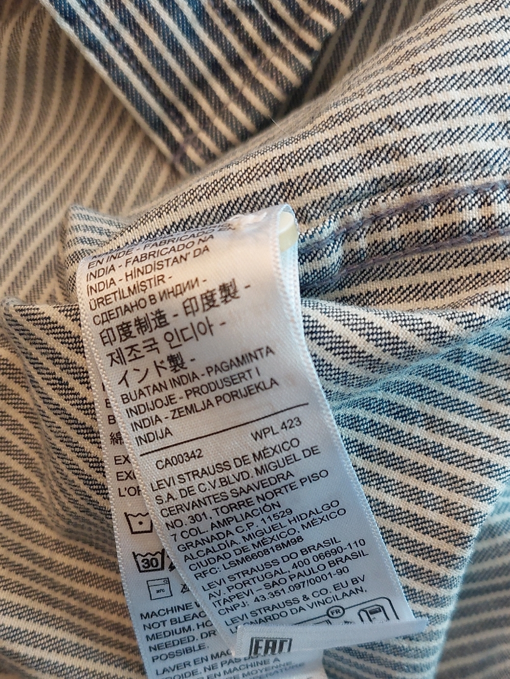 Levi's Men's Shirt, M,NWT - Picture 10 of 10